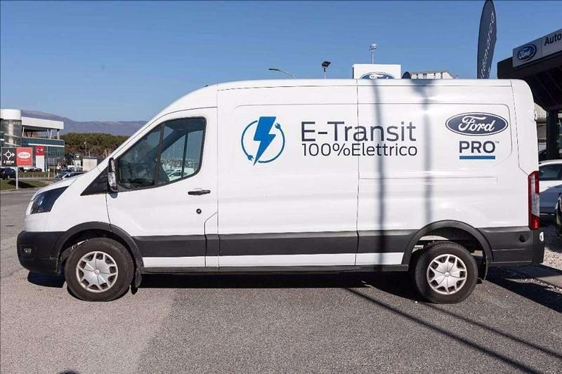 Usata Ford Transit Trend 135 kW (184 CV) 2022 Bianco Furgone