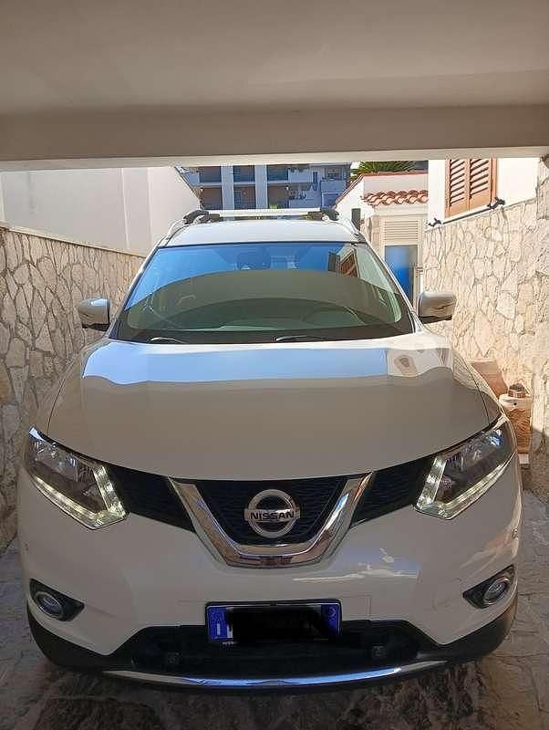Usata Nissan X-Trail Acenta Premium 131 CV (96 kW) 2016 Bianco SUV