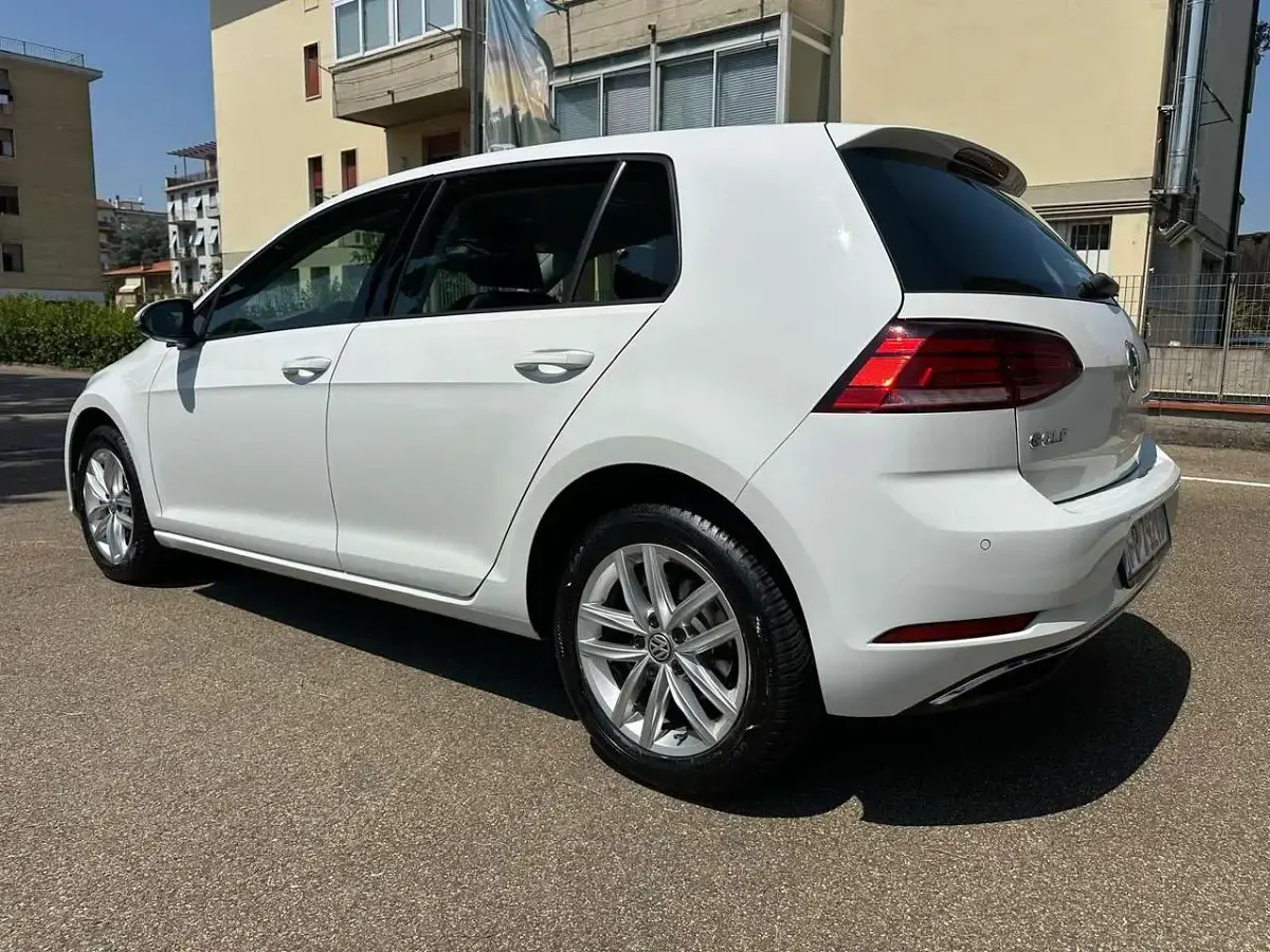 Usata VW Golf VII Business 116 CV (85 kW) 2018 Bianco Berlina