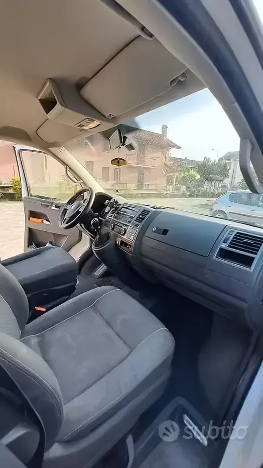 Usata VW Multivan 140 CV (102 kW) 2014 Bianco Monovolume