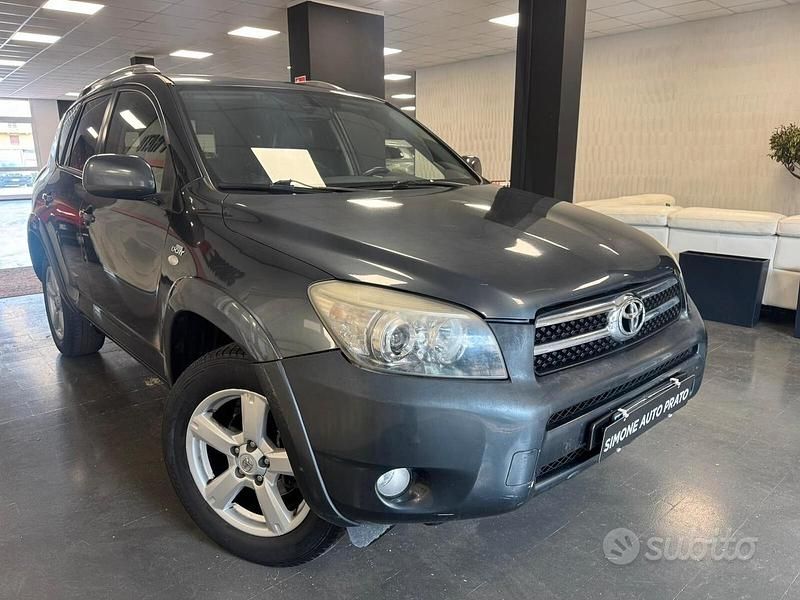 Usata Toyota RAV4 Luxury 177 CV (130 kW) 2007 Grigio SUV