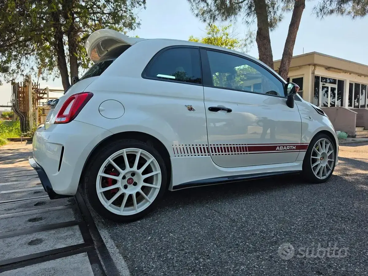 Usata Abarth 500 Esseesse 135 CV (99 kW) 2011 Bianco Berlina