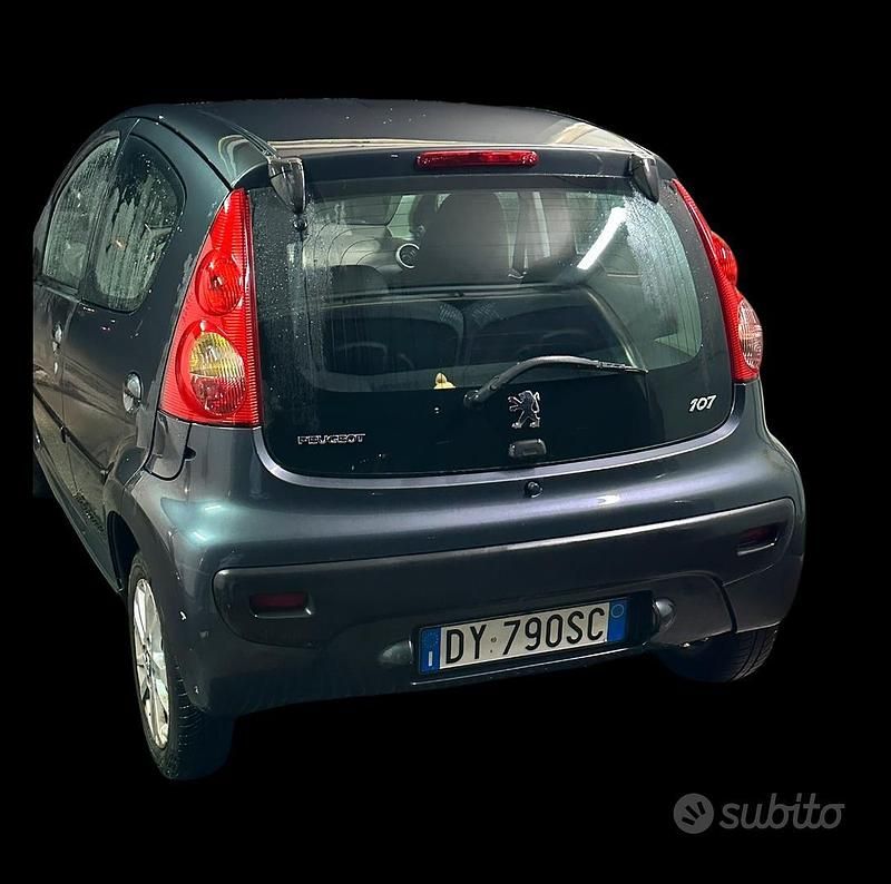 Usata Peugeot 107 68 CV (50 kW) 2009 Utilitaria