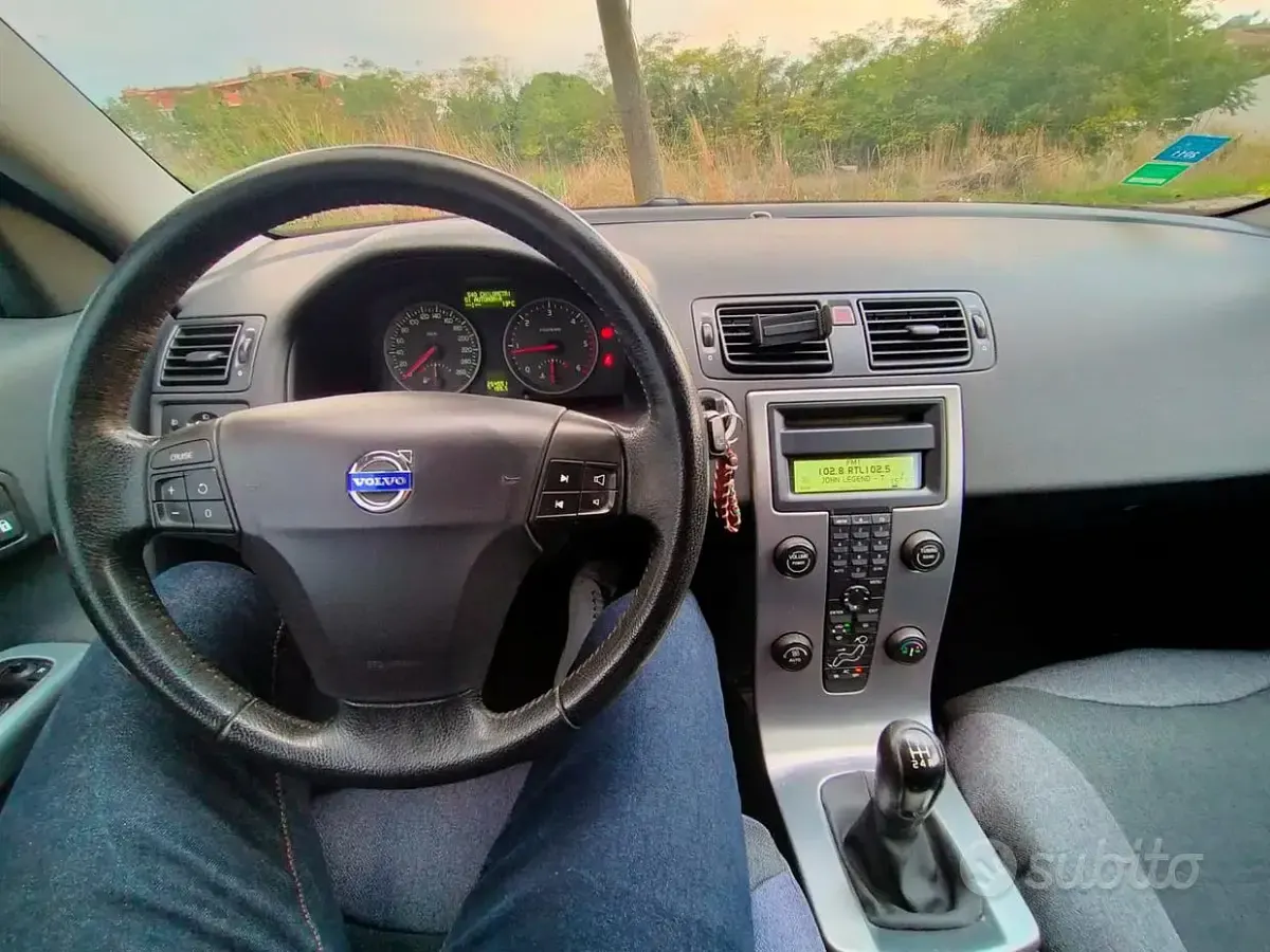 Usata Volvo C30 109 CV (80 kW) 2007 Grigio Utilitaria