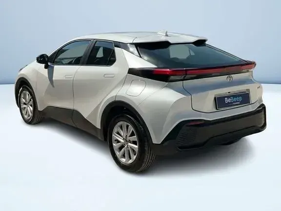 Usata Toyota C-HR Active 140 CV (102 kW) 2024 Bianco SUV