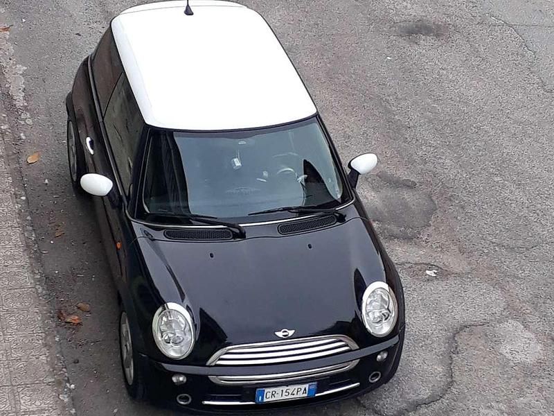 Usata Mini Cooper 116 CV (85 kW) 2004 Nero Utilitaria