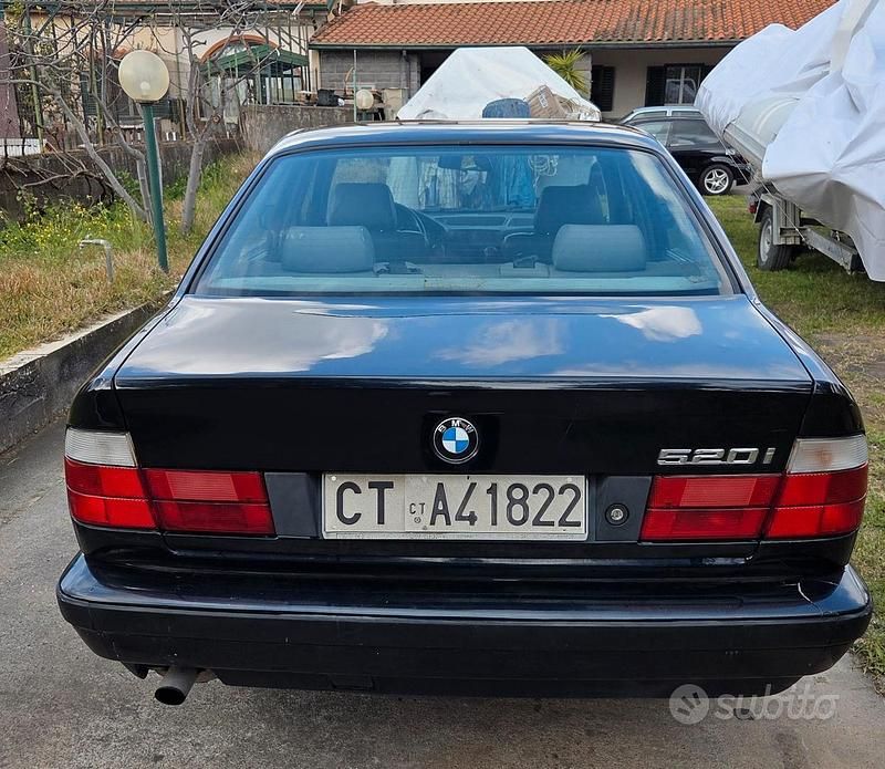 Usata BMW 520 129 CV (94 kW) 1992 Blu Berlina