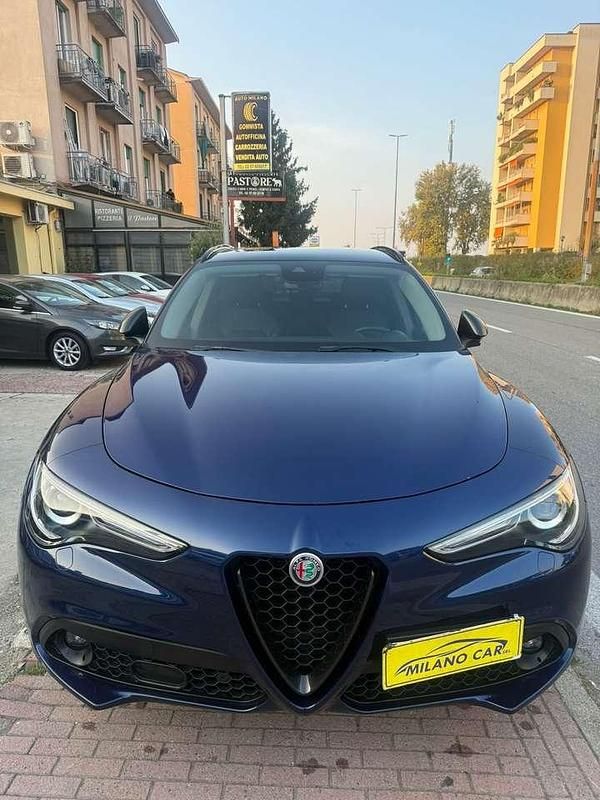 Blu/azzurro Usata 2020 Alfa Romeo Stelvio Business SUV | 19.900 € (Super prezzo) - Immagine 1/4