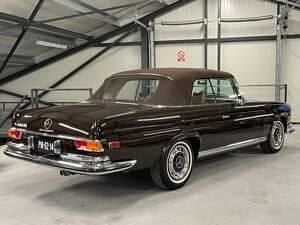 Usata Mercedes 280 SE 160 CV (117 kW) 1970 Marrone Cabrio
