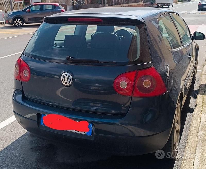 Usata VW Golf IV 2005 Blu Utilitaria