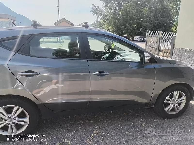 Käytetty Hyundai ix35 136 HP (100 kW) 2013 Harmaa Katumaasturi