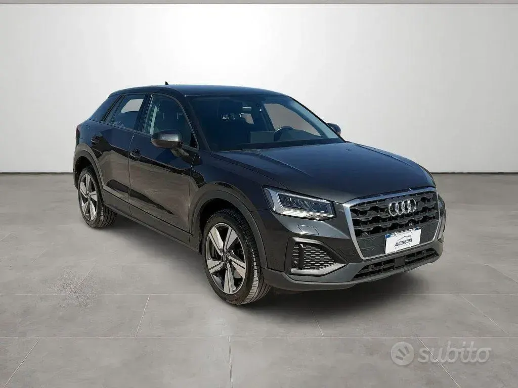 Usata Audi Q2 Admired 150 CV (110 kW) 2023 Grigio SUV
