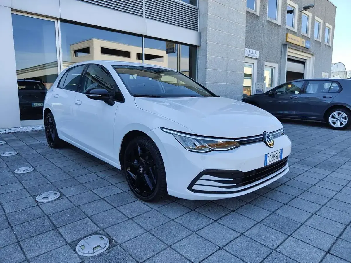 Usata VW Golf VIII 131 CV (96 kW) 2021 Bianco Berlina