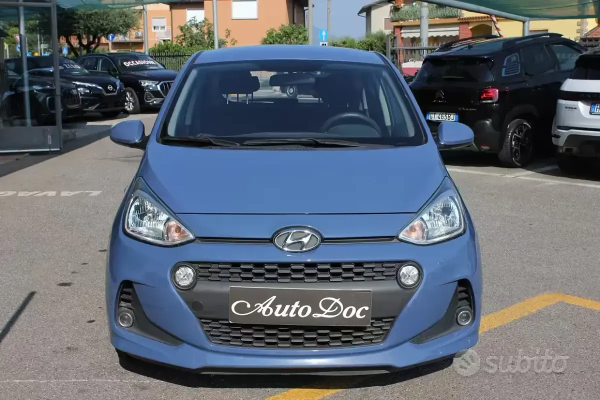 Usata Hyundai i10 Comfort 67 CV (49 kW) 2017 Bluazzurro Utilitaria