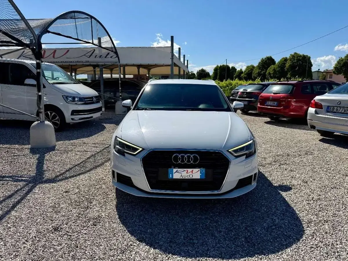Usata Audi A3 S-Line 150 CV (110 kW) 2017 Bianco Berlina