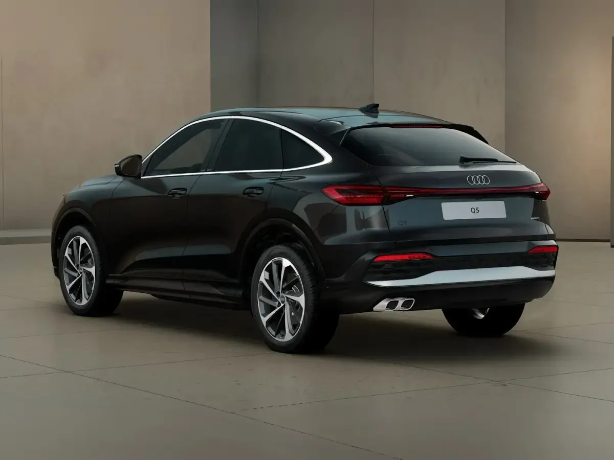 Nuova Audi Q5 Sportback Advanced 204 CV (150 kW) 2026 Nero mito metallizzato SUV