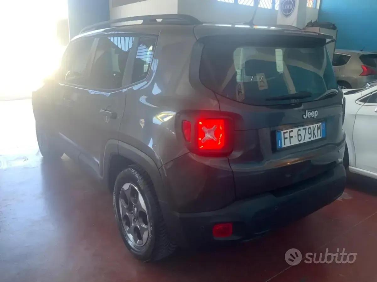 Usata Jeep Renegade Longitude 120 CV (88 kW) 2016 Grigio SUV