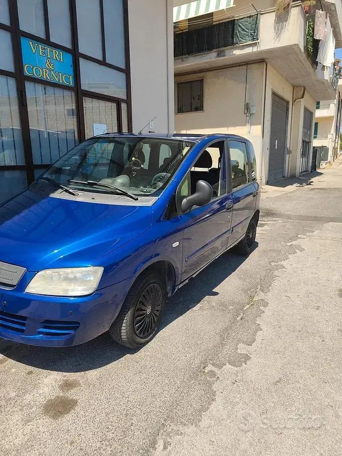 Usata Fiat Multipla 103 CV (75 kW) 2011 Bluazzurro Monovolume