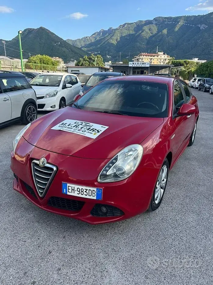 Usata Alfa Romeo Giulietta Exclusive 105 CV (77 kW) 2011 Rosso Utilitaria