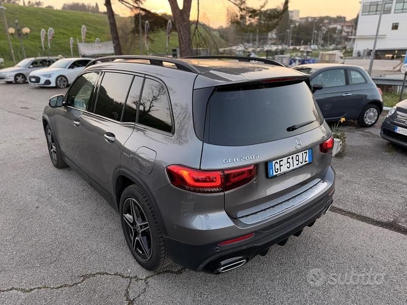 Usata Mercedes GLB200 Executive 150 CV (110 kW) 2021 Grigio SUV