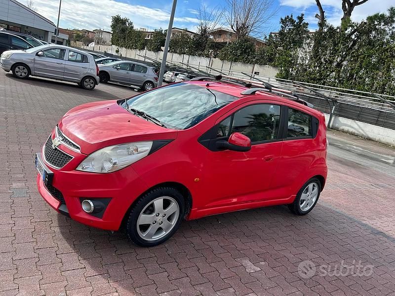 Usata Chevrolet Spark 64 CV (47 kW) 2010 Rosso Utilitaria