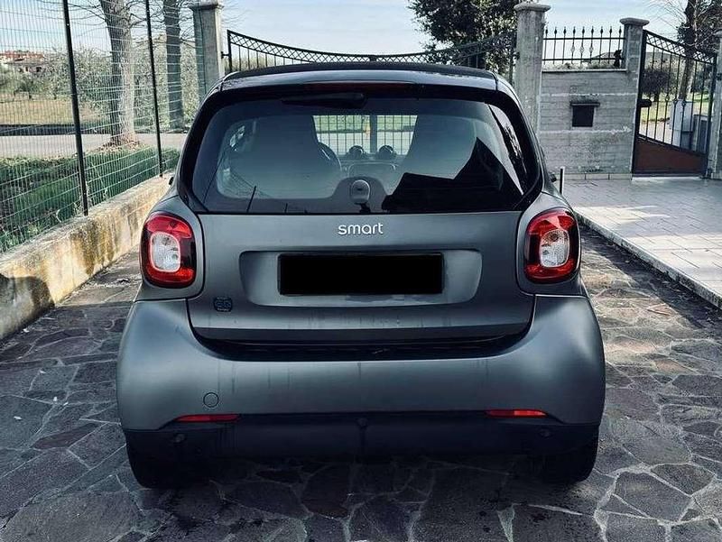 Usata Smart ForTwo Coupé Passion 41 kW (56 CV) 2020 Utilitaria