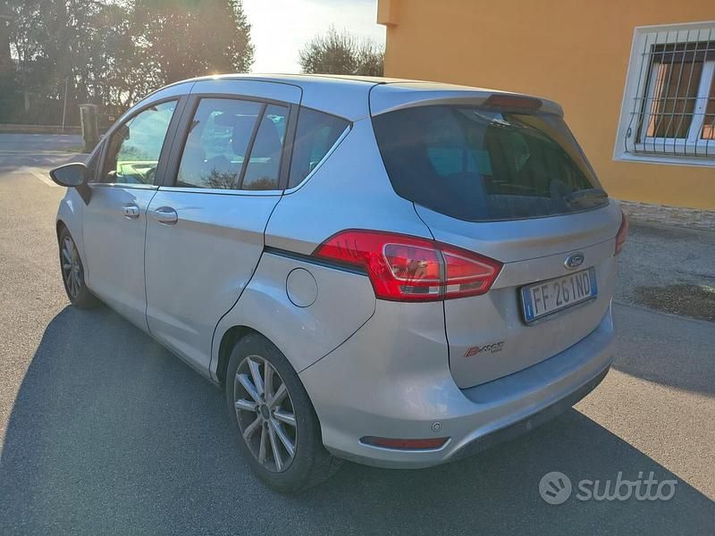Usata Ford B-MAX Titanium 90 CV (66 kW) 2016 Grigio Monovolume