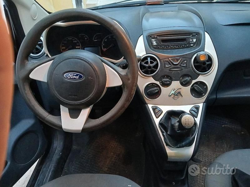 Usata Ford Ka 69 CV (50 kW) 2010 Nero Utilitaria