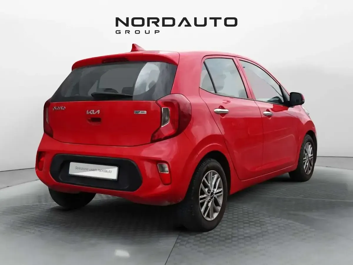 Usata Kia Picanto Style 65 CV (47 kW) 2021 Rosso Utilitaria