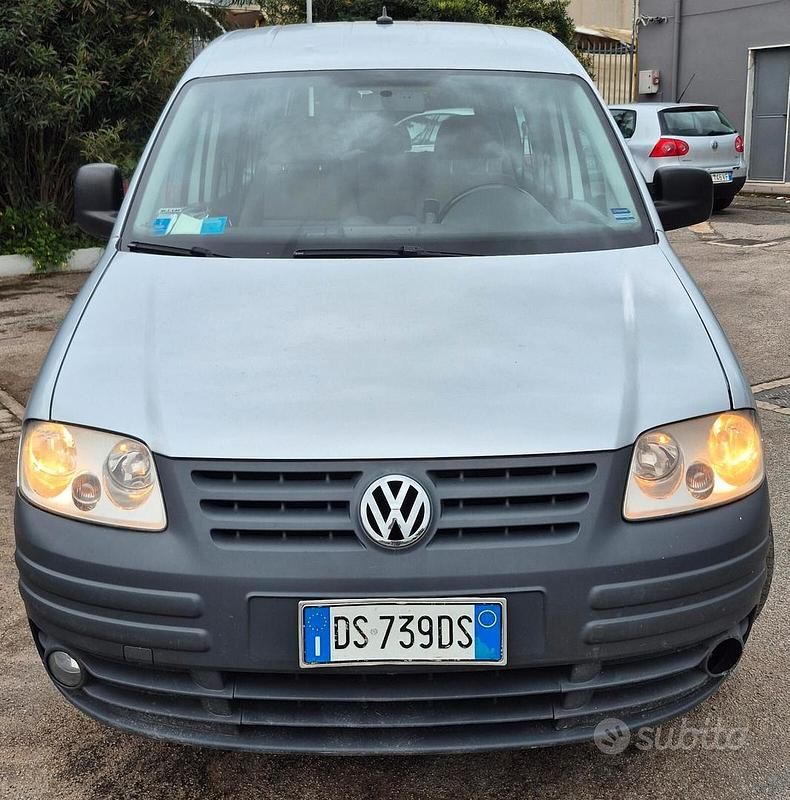 Usata VW Caddy 105 CV (77 kW) 2008 Grigio Monovolume