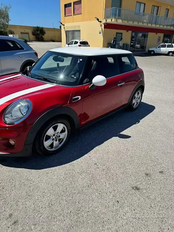 Usata Mini Cooper D 116 CV (85 kW) 2015 Utilitaria