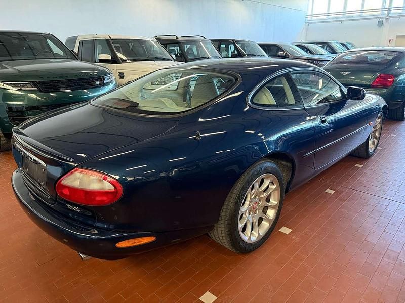 Usata Jaguar XKR 363 CV (266 kW) 2000 Blu/azzurro Coupé
