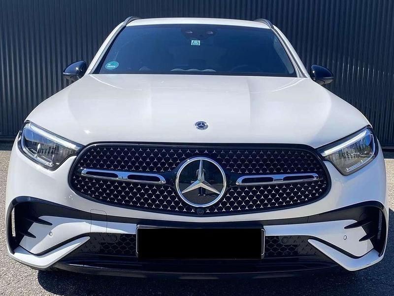 Usata Mercedes GLC220 AMG Line Premium 197 CV (144 kW) 2024 Bianco SUV