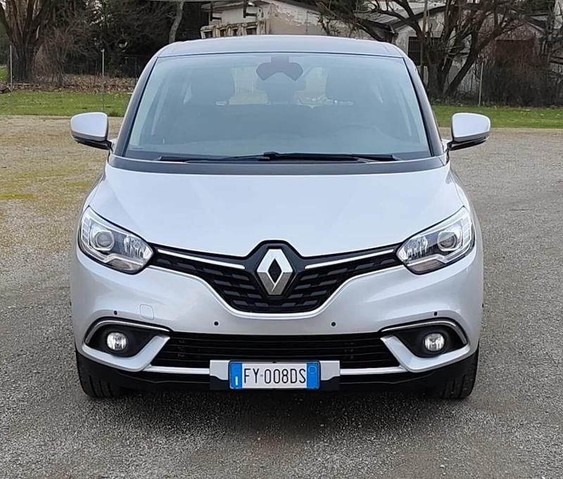 Usata Renault Grand Scénic IV Initiale Paris 120 CV (88 kW) 2019 Argento Monovolume