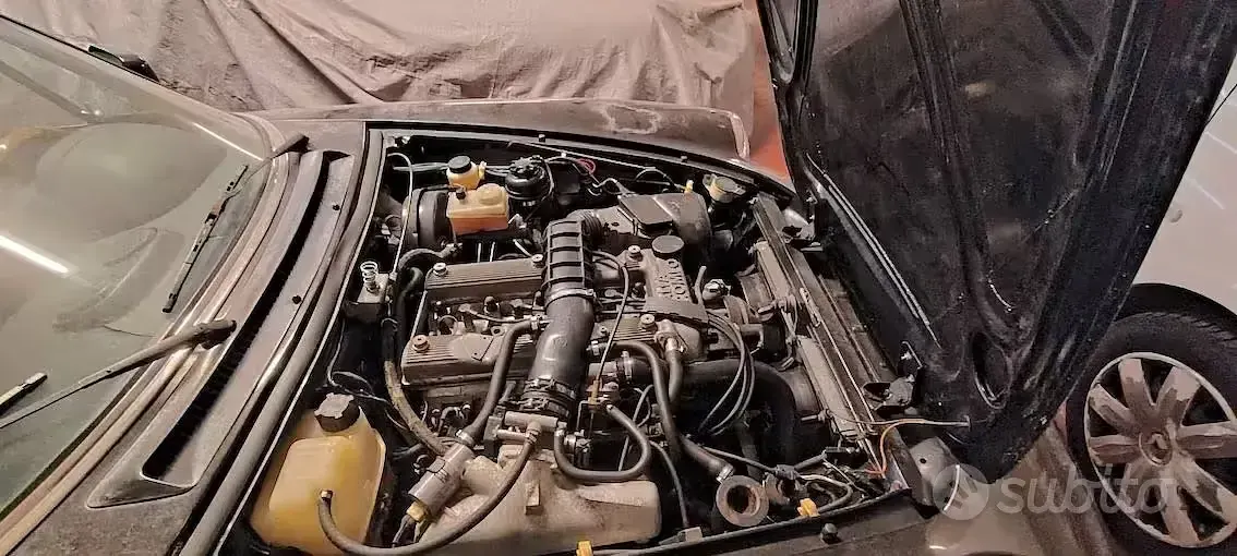 Usata Alfa Romeo Spider 128 CV (94 kW) 1992 Nero Cabrio