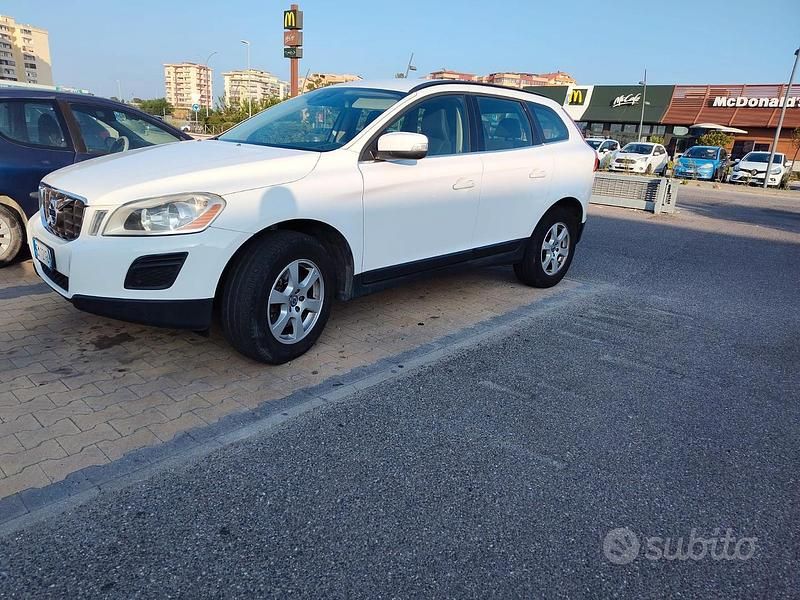 Usata Volvo XC60 163 CV (119 kW) 2012 Bianco SUV