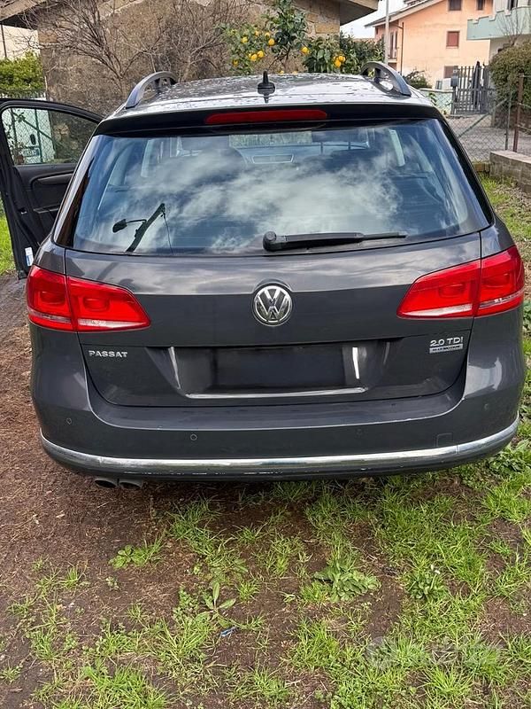 Usata VW Passat Highline 140 CV (102 kW) 2012 Grigio Station wagon