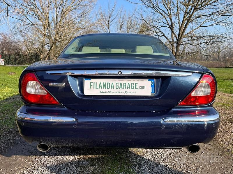 Usata Jaguar XJ Executive 207 CV (152 kW) 2007 Blu Berlina