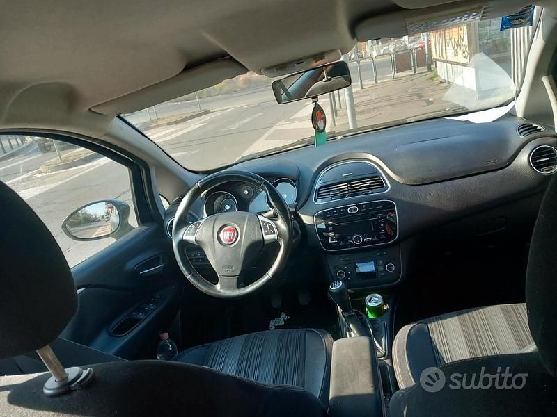 Occasion Fiat Punto 95 ch (69 kW) 2012 Marron Citadine