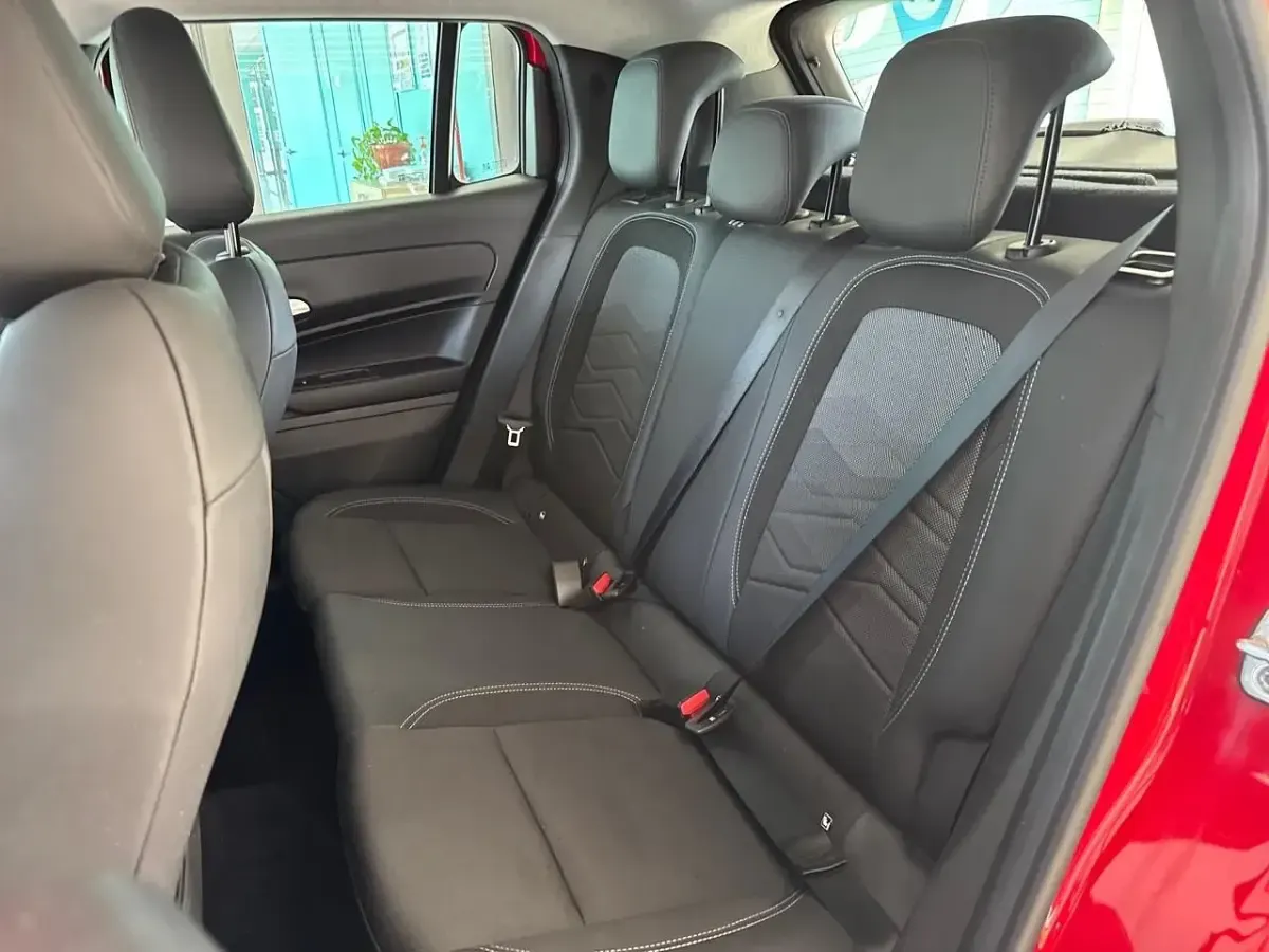 Usata Jeep Avenger Altitude 101 CV (74 kW) 2024 Rosso SUV