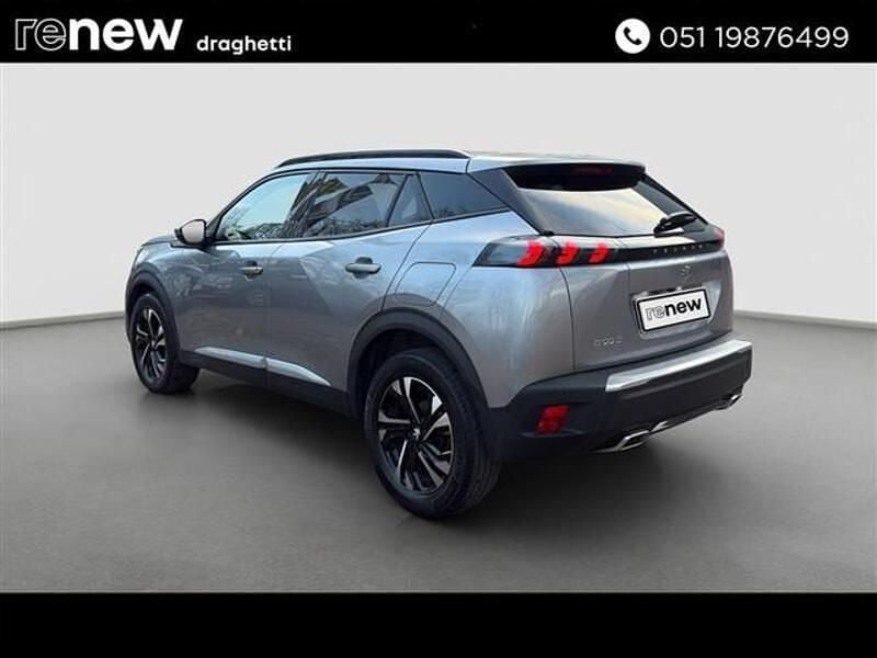 Usata Peugeot 2008 Allure 130 CV (95 kW) 2021 Grigio chiaro SUV