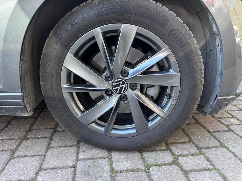 Usata VW Passat Executive 150 CV (110 kW) 2017 Grigio Station wagon