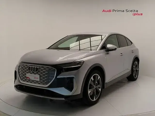 Usado Audi Q4 Sportback e-tron S-Line 210 kW (286 CV) 2024 Plateado SUV