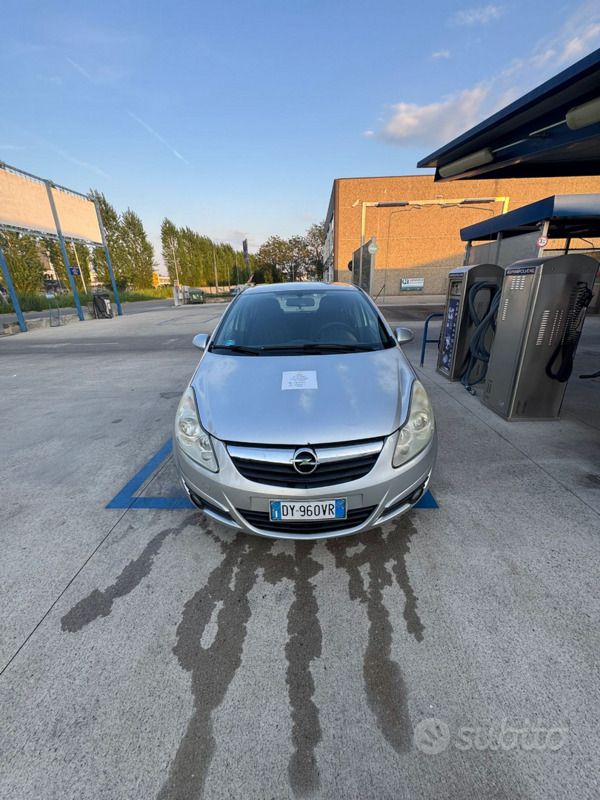 Usata Opel Corsa Selection 75 CV (55 kW) 2009 Grigio Utilitaria