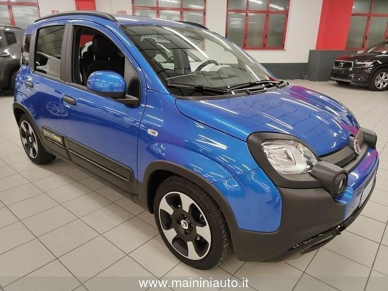 Usata Fiat Panda Cross Cross Plus 69 CV (50 kW) 2025 Blu Utilitaria