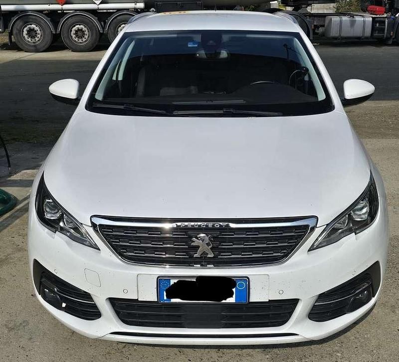 Usata Peugeot 308 SW Allure 131 CV (96 kW) 2021 Station wagon
