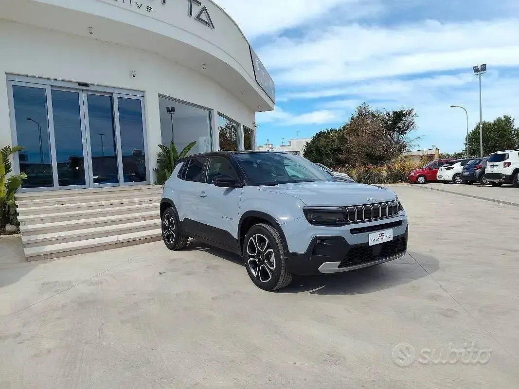 Nuova Jeep Avenger Summit 110 CV (80 kW) 2026 Grigio SUV