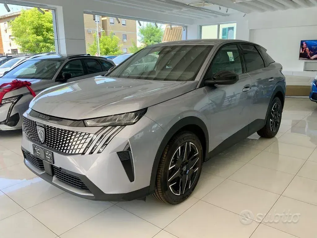 Nuova Peugeot 3008 Allure 136 CV (100 kW) 2025 Vari colori SUV
