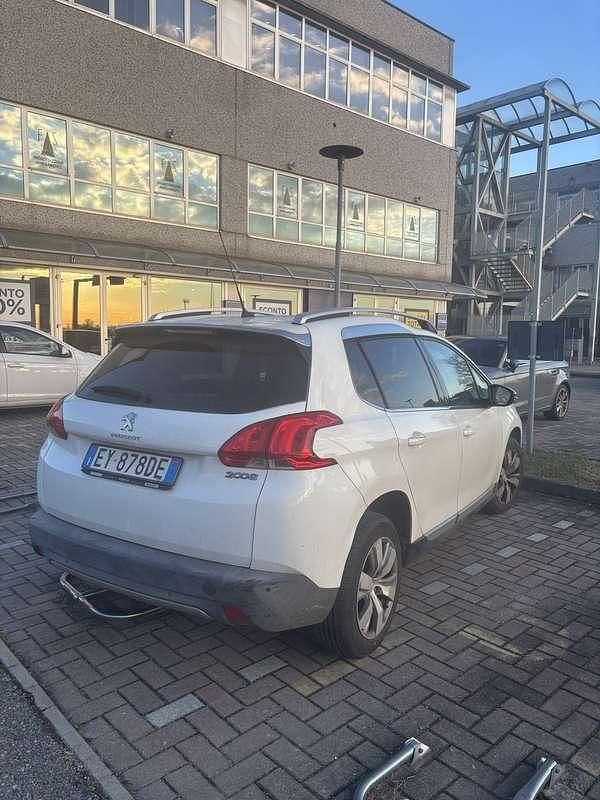 Usata Peugeot 2008 Allure 82 CV (60 kW) 2015 SUV