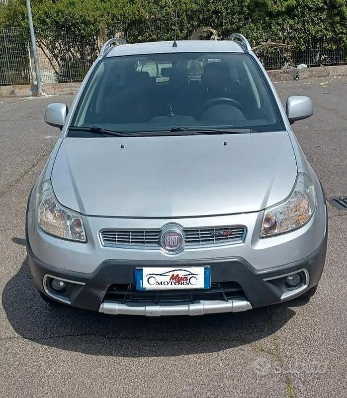 Usata Fiat Sedici Emotion 135 CV (99 kW) 2011 Grigio SUV